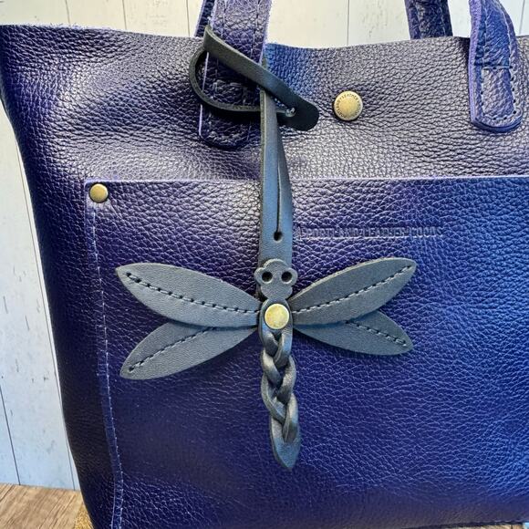 Portland Leather Dragonfly Charm Black FAST SHIP Neutral Purse Charm NEW! - Picture 2 of 3